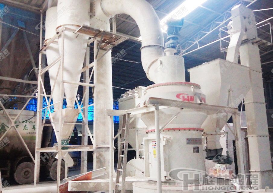 新型高效雷蒙磨粉機(jī)，200目活性炭，小型活性炭生產(chǎn)設(shè)備，活性炭整套生產(chǎn)設(shè)備