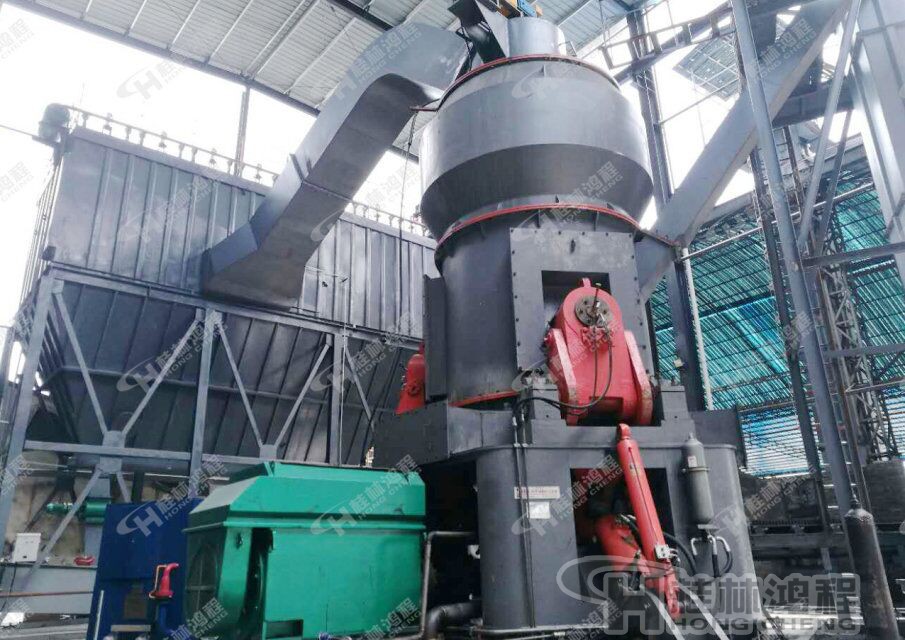 HLM1700磨煤機(jī),煤碳磨粉機(jī)，客戶現(xiàn)場(chǎng)